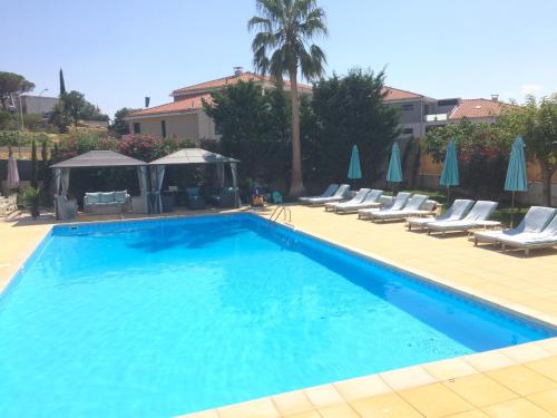 Πισίνα στο ή κοντά στο Villa Colombier