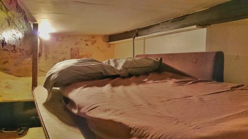 En eller flere senge i et værelse på Place de la Roquette, centre historique