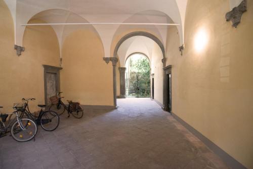 Gallery image of Suite Viola Antica in Lucca