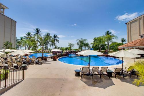 Piscina a The Palms 703 o a prop
