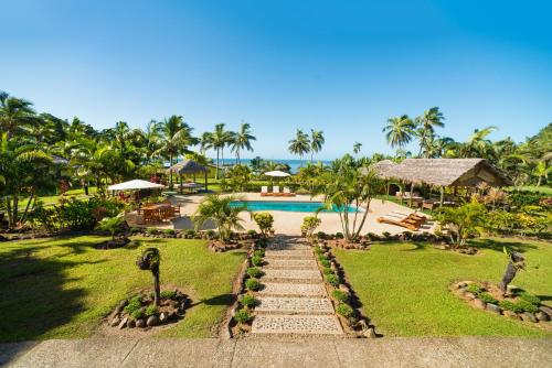 The swimming pool at or close to Waidroka Bay Resort