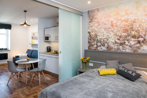Kuchyňa alebo kuchynka v ubytovaní Sunflower Apartment