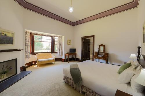 Gallery image of Petersons Armidale Winery and Guesthouse in Armidale