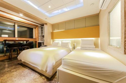 Gallery image of Hotel TopsVille in Gangneung