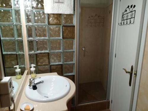 Phòng tắm tại Allotjament turístic Cal Minguell