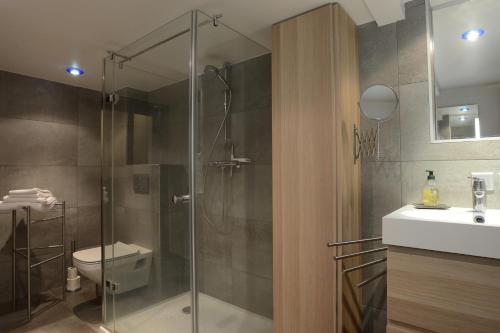 A bathroom at KAYSERSBERG city center - House "AUX 7 FORGERONS" -