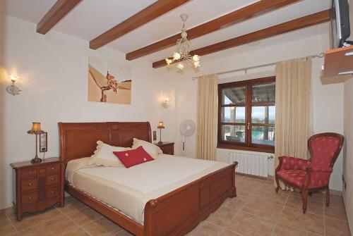 A bed or beds in a room at Villa Canova