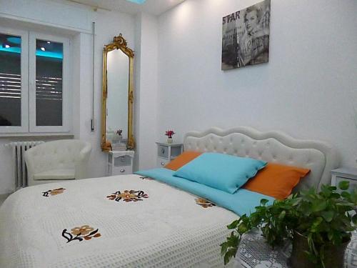 Postel nebo postele na pokoji v ubytování Monaco Rooms