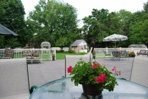 Κήπος έξω από το The Columbia Inn at Peralynna