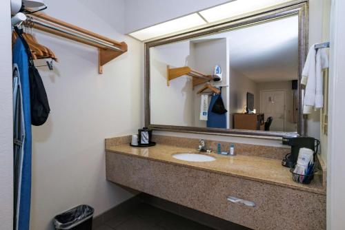 Gallery image of Best Western Airport Inn in Pearl