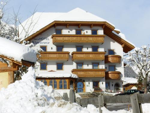 B&B Hotel Alpenrose Rooms & Apartments semasa musim sejuk