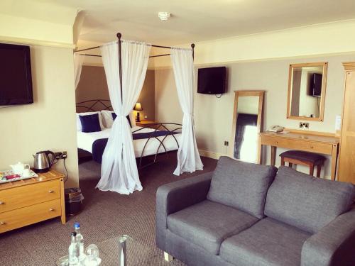 A seating area at Hotel Victoria 