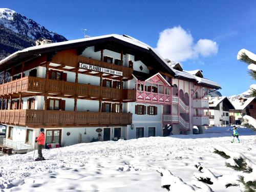Cesa Planber Apartments during the winter