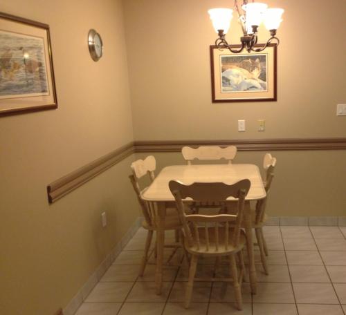Gambar di galeri bagi Petawawa River Inn & Suites di Petawawa