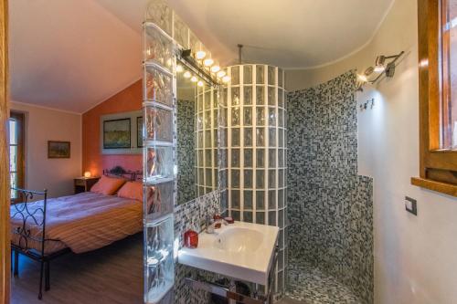 Een badkamer bij Il Podere di Giustina