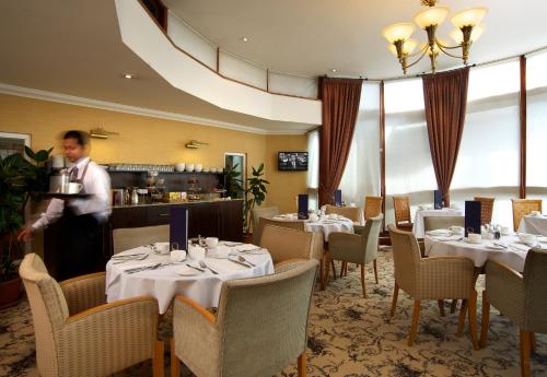 Gallery image of Quebecs in Leeds