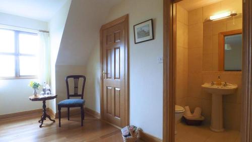 Koupelna v ubytování Bealaha House