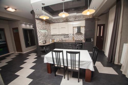 Lilika Apartments on Meskhishvili