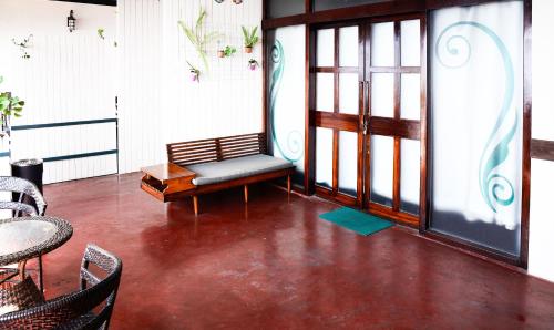 Zona de estar de The Nettle and Fern Hotel Gangtok