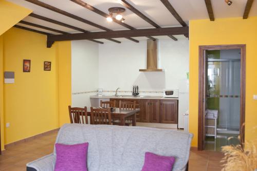 Kuchyňa alebo kuchynka v ubytovaní Apartamentos Rurales Sierra de Béjar