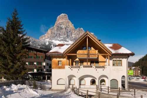 Imagen de la galería de Appartamenti Villa Olympia, en Corvara in Badia