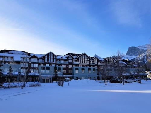 Gallery image of Sunset Mountain Inn in Canmore