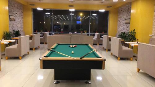 Biliár nebo kulečník v ubytování EKA Residence