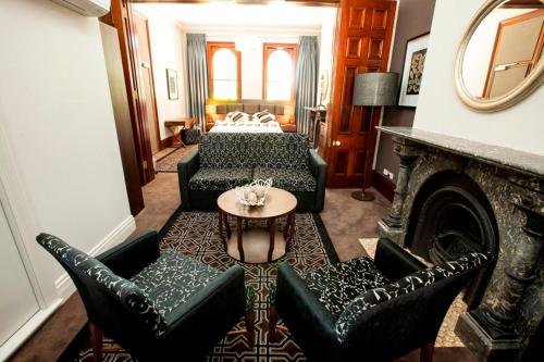 Avonmore On The Park Boutique Hotel Image