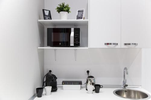 A cozinha ou cozinha compacta de Fira Basic