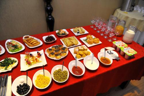 Φαγητό σε αυτό το ξενοδοχείο ή κάπου εκεί κοντά