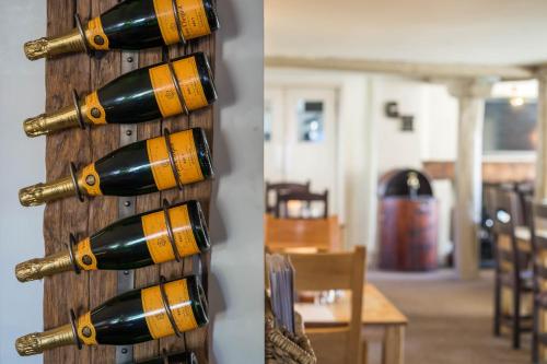 Getränke in der Unterkunft Greyhound Inn Wilton