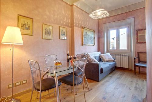 Romantic apartment in the heart of Florence