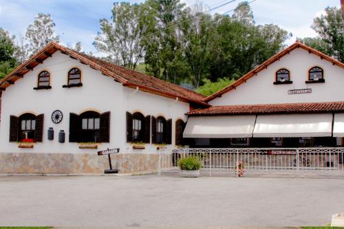 Bangunan di mana terletaknya the country house