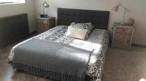 Bed & Breakfast Crosne Plazza & Spaにあるベッド