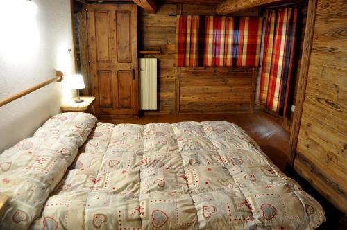 Ένα ή περισσότερα κρεβάτια σε δωμάτιο στο L'Enventoour