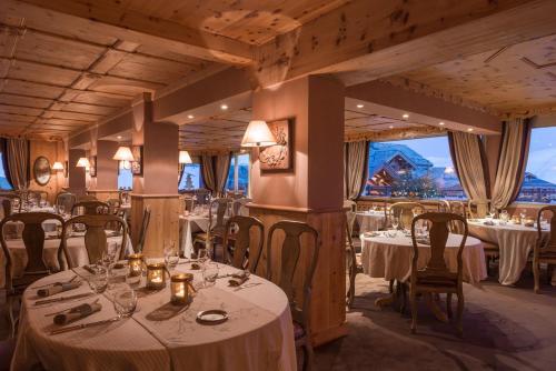 Restaurant o iba pang lugar na makakainan sa Hôtel Au Chamois d'Or by Les Etincelles