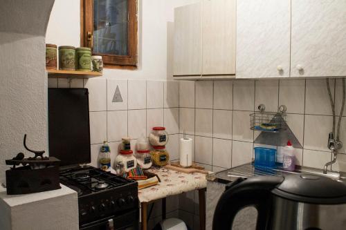 Η κουζίνα ή μικρή κουζίνα στο Kuća Lavanda