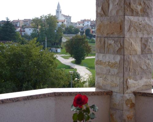 Fotografie z fotogalerie ubytování Villa Linet with garden v destinaci Funtana