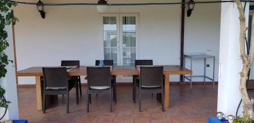 Kawasan patio atau luaran di CAN DAMIA 1