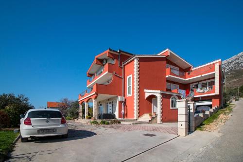 Blue Sun Apartments