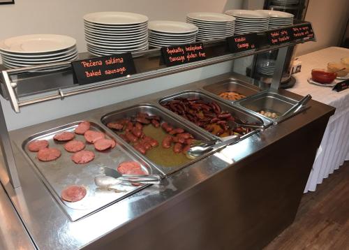 Jídlo v apartmánu nebo okolí