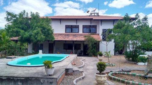 Bazén v ubytování macambira café pousada nebo v jeho okolí
