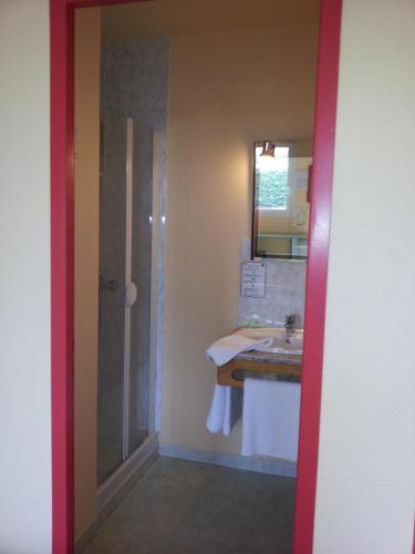 Ένα μπάνιο στο Tour Hôtel