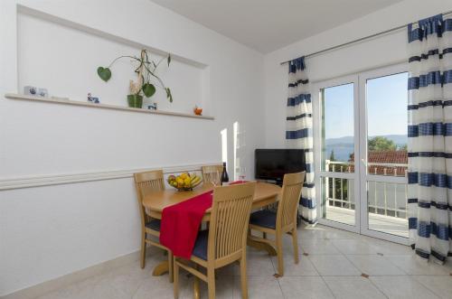 Gallery image of Apartments and Room Villa Niko in Bol