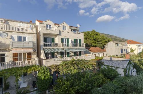 Gallery image of Apartments and Room Villa Niko in Bol