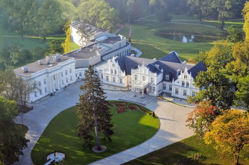 Afbeelding uit fotogalerij van Hotel Pałac Romantyczny in Turzno