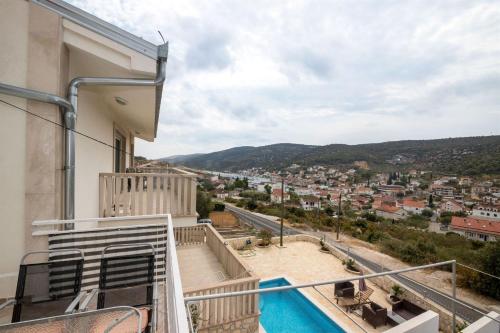 Nespecifikovaný výhled na hory nebo výhled na hory při pohledu z apartmánu