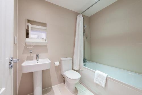 12 London Street Apartments