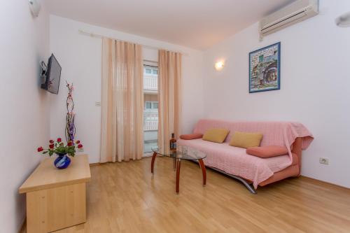 Apartments Snjezana Makarska