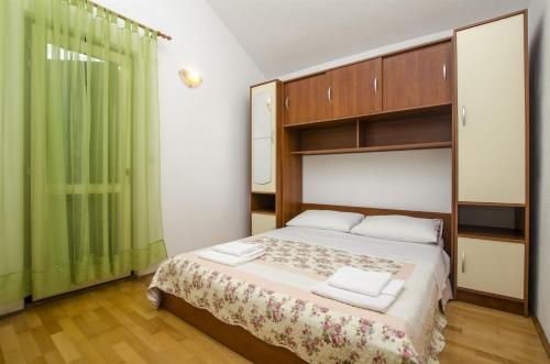 Gallery image of Apartments Mate in Maslinica